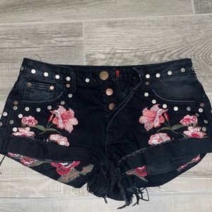 Signature denim shorts
